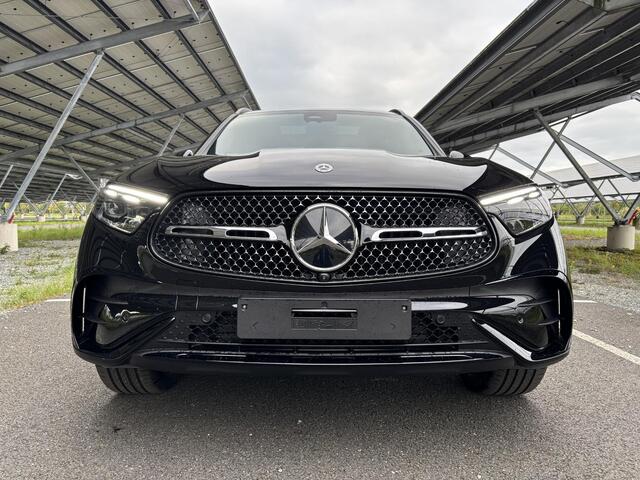 Mercedes-Benz GLC-KLASSE 300e 4MATIC Sport Edition | Night | Panoramaschuifdak | 360° camera | Dodehoekassistent | DIGITAL LIGHT | Trekhaak |