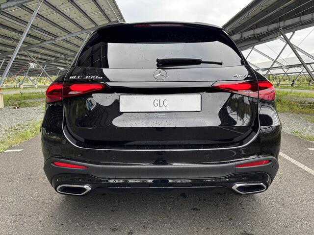 Mercedes-Benz GLC-KLASSE 300e 4MATIC Sport Edition | Night | Panoramaschuifdak | Premium Plus | Rijassistentiepakket | Trekhaak | Burmester | Head-up display |