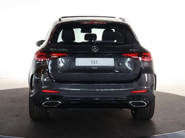 Mercedes-Benz GLC-KLASSE 300e 4MATIC Sport Edition | Night | Panoramaschuifdak | 360° camera | Dodehoekassistent | DIGITAL LIGHT |