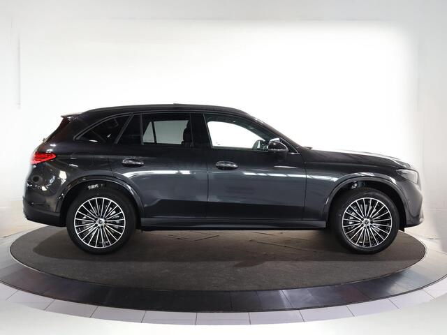 Mercedes-Benz GLC-KLASSE 300e 4MATIC Sport Edition | Night | Panoramaschuifdak | 360° camera | Dodehoekassistent | DIGITAL LIGHT |