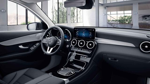 Mercedes-Benz GLC-KLASSE 300e 4MATIC Premium Plus | AMG | Trekhaak | Burmester | Headup | LED koplampen |