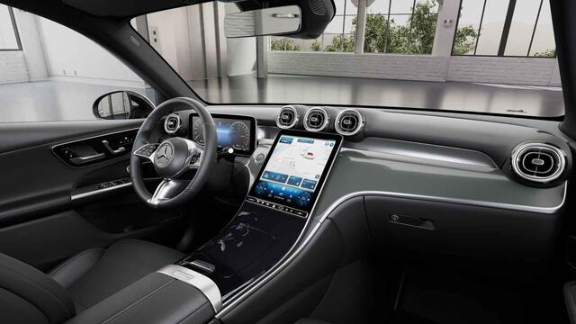 Mercedes-Benz GLC-KLASSE 300e 4MATIC Luxury Line | Trekhaak | Panoramadak | Memory | Digital Light | Rijassistentiepakket Plus | Stoelverwarming |