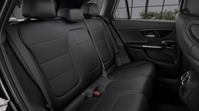 Mercedes-Benz GLC-KLASSE 300e 4MATIC Luxury Line | Trekhaak | Panoramadak | Memory | Digital Light | Rijassistentiepakket Plus | Stoelverwarming |