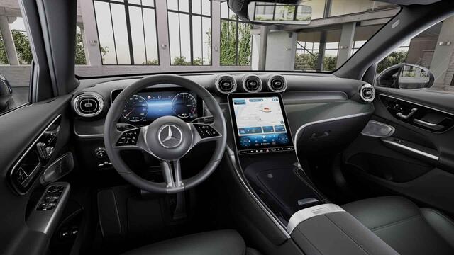 Mercedes-Benz GLC-KLASSE 300e 4MATIC Luxury Line | Trekhaak | Panoramadak | Memory | Digital Light | Rijassistentiepakket Plus | Stoelverwarming |