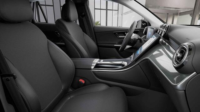 Mercedes-Benz GLC-KLASSE 300e 4MATIC Luxury Line | Rijassistentiepakket | Winter pakket | Trekhaak | 360 camera | Sfeerverlichting |