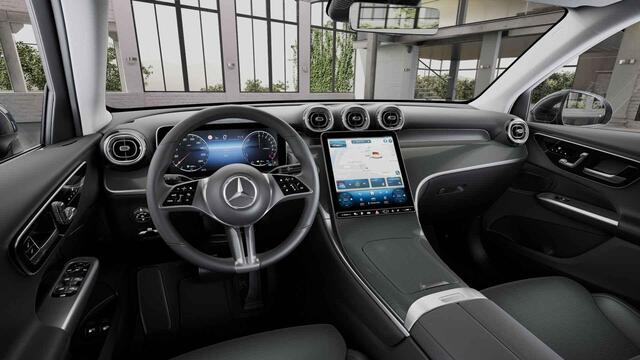 Mercedes-Benz GLC-KLASSE 300e 4MATIC Luxury Line | Trekhaak | Memory | Stoelverwarming | Sfeerverlichting |
