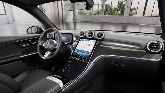 Mercedes-Benz GLC-KLASSE 300e 4MATIC Luxury Line | Trekhaak | Panoramadak | Headup | 360 graden camera Memory | Sfeerverlichting | Stoelverwarming |