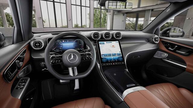 Mercedes-Benz GLC-KLASSE 300e 4MATIC AMG Line | Nappaleder bruin | Burmester | Carbon | Winter pakket | Night pakket | Panoramadak | Trekhaak |