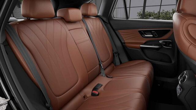 Mercedes-Benz GLC-KLASSE 300e 4MATIC AMG Line | Nappaleder bruin | Burmester | Carbon | Winter pakket | Night pakket | Panoramadak | Trekhaak |