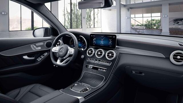Mercedes-Benz GLC-KLASSE 300e 4MATIC Business Solution AMG | Night pakket | Elektrische trekhaak | Apple carplay |