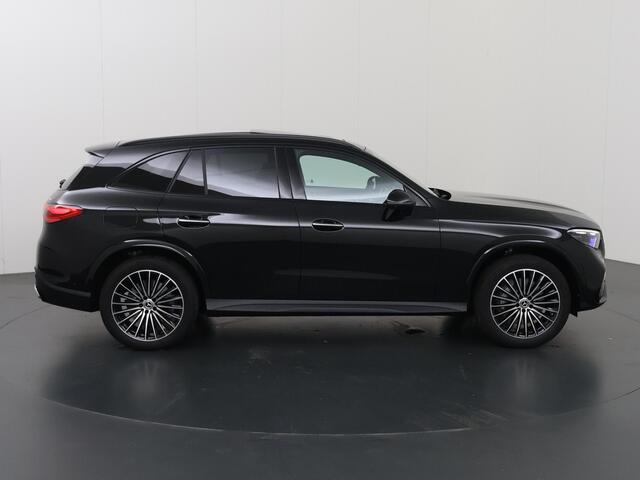 Mercedes-Benz GLC-KLASSE 300e 4MATIC Sport Edition | Panoramaschuifdak | Premium pakket | Nightpakket | 360° camera | Dodehoekassistent | DIGITAL LIGHT | Trekhaak |