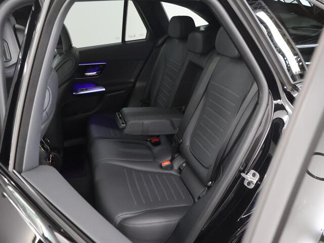 Mercedes-Benz GLC-KLASSE 300e 4MATIC AMG Line | AMG | Night | Panoramadak | Trekhaak | 360 graden camera | Memory | Digital Light | Sfeerverlichting |