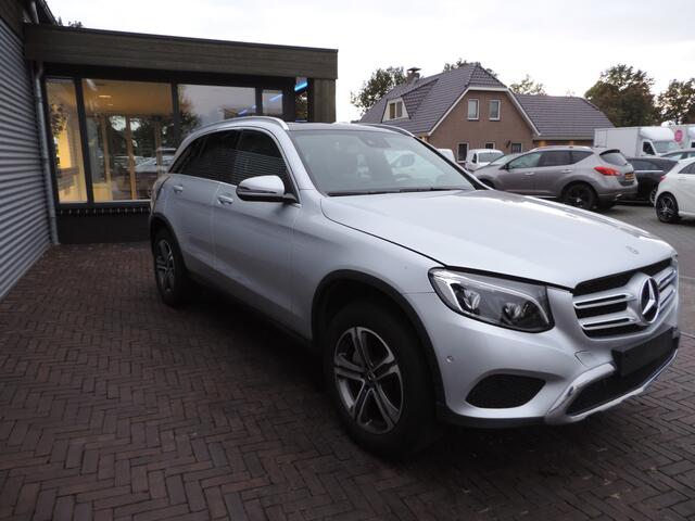 Mercedes-Benz GLC-KLASSE 250 4MATIC motor schade diefstal panoramadak