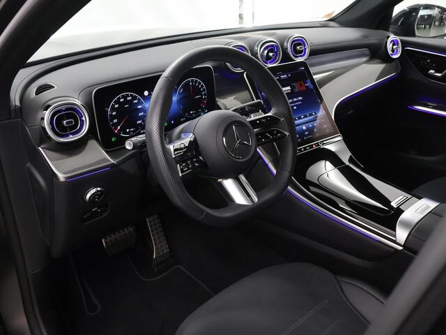 Mercedes-Benz GLC-KLASSE Coupé 300e 4MATIC AMG Line | Night | Panoramadak | Digital Light | Memory | Keyless | 20" lichtmetalen velgen |