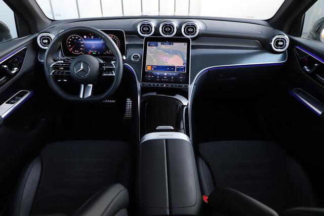 Mercedes-Benz GLC-KLASSE 300e AMG 4-Matic | 313PK | Pano | Sfeerverlichting | Distronic | Memory | Stuurwielverw. | Standkachel | Trekhaak | Stoelverw. | 2025.