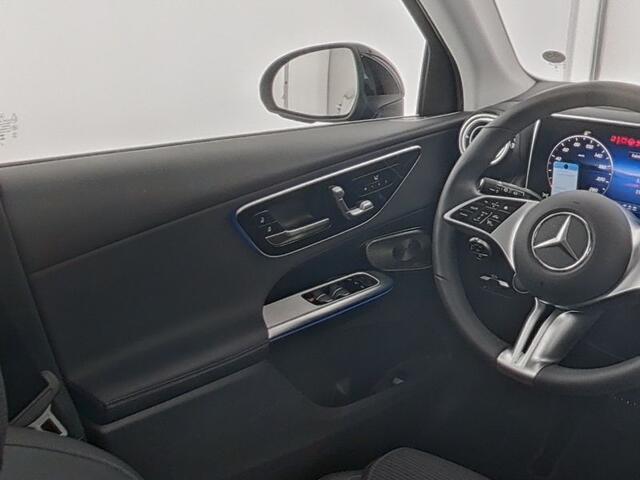 Mercedes-Benz GLC-KLASSE 300e 4-Matic Plug-In Hybride | Panorama Schuif-Kanteldak | Trekhaak | Burmester® Sound System | HUB Head-Up display | KEYLESS-GO Comfort-Pakket | Digital light | Winter pakket Inclusief 24 maanden MB Certified garantie voor Europa.