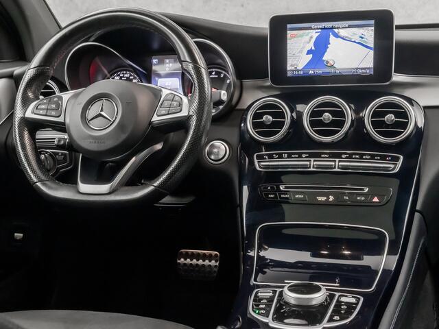 Mercedes-Benz GLC-KLASSE 250 4MATIC AMG Sport 211Pk Automaat (PANORAMADAK, GROOT NAVI, LEDER/ALCANTARA, TREEPLANKEN, STOELVERWARMING, ELEK SPORTSTOELEN, GETINT GLAS, CAMERA, NIEUWE APK, NIEUWSTAAT)