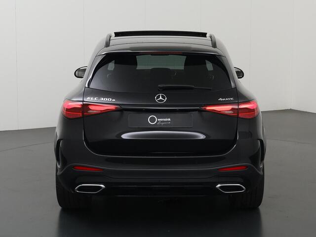 Mercedes-Benz GLC-KLASSE 300e 4MATIC Sport Edition | Panoramaschuifdak | Premium Plus | Rijassistentiepakket plus | Head-up display | Burmester | Nightpakket | Trekhaak |