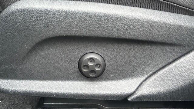 Mercedes-Benz GLC-KLASSE 250 4MATIC AMG-LINE 1E EIGENAAR!! NAVIGATIE COMAND, LEER, STOELVERWARMING, MEMORY STOELEN LINKS/RECHTS, SFEERVERLICHTING, NIGHTPAKKET, DODEHOEK ASSIST, RIJBAAN ASSIST, PARKEERHULP V/A, 360 GRADEN CAMERA, ELEC. ACHTERKLEP, LED LICHT, 19"AMG-VELGEN, ENZ. EN