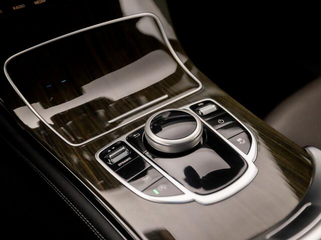 Mercedes-Benz GLC-KLASSE 250 4MATIC AMG Edition 1 211Pk Automaat (NAVIGATIE, CAMERA, LEDER, STOELVERWARMING, ELEK SPORTSTOELEN, GETINT GLAS, NIEUWE APK, NIEUWSTAAT)