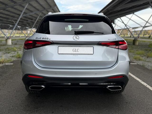 Mercedes-Benz GLC-KLASSE 300e 4MATIC Sport Edition | Night | Panoramaschuifdak | Premium Plus | Head-up | Rijassistentiepakket Plus | Trekhaak | Burmester |