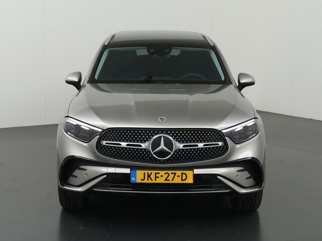 Mercedes-Benz GLC-KLASSE 300e 4MATIC AMG Line | Panoramadak | Trekhaak | Rij assistentiepakket | Winter pakket | Premium pakket |