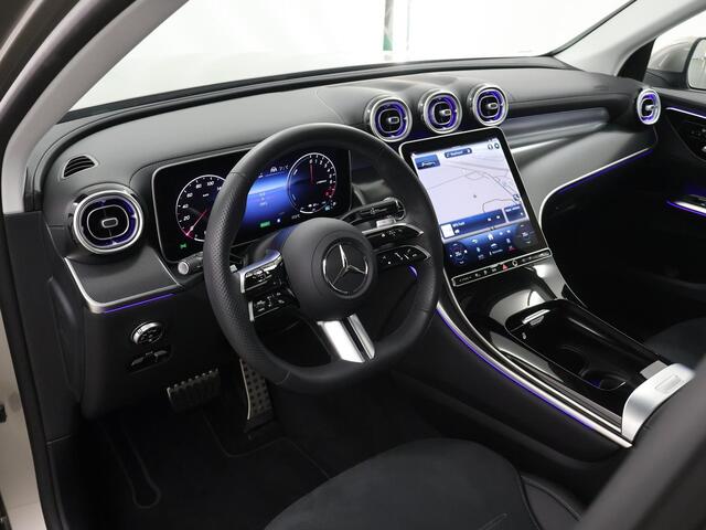Mercedes-Benz GLC-KLASSE 300e 4MATIC AMG Line | Panoramadak | Trekhaak | Rij assistentiepakket | Winter pakket | Premium pakket |