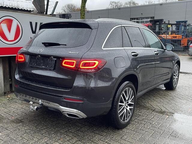 Mercedes-Benz GLC-KLASSE 300e 4MATIC 19"/Leder + memory/Stoel + stuurverwarming/Trekhaak/Camera/Dodehoek/Keyless/Apple Carplay & Android Auto