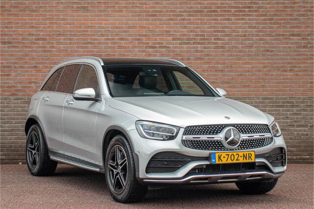 Mercedes-Benz GLC-KLASSE 300 4MATIC AMG Line, Panoramadak, Carplay, Stoelverwarming, Keyless, Trekhaak, Leder, Camera, Full LED.