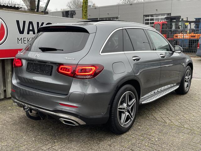 Mercedes-Benz GLC-KLASSE 300e 4MATIC AMG Line 19"/Panoramadak/Luchtvering/Trekhaak/Burmester/Keyless/Matrix LED/Stoelverwarming/Camera/Elektrische klep/Apple Carplay & Android Auto