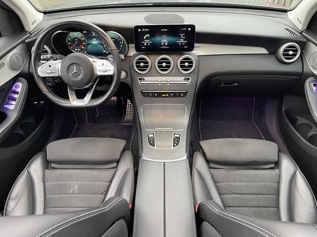 Mercedes-Benz GLC-KLASSE 300e 4MATIC AMG Line 19"/Panoramadak/Luchtvering/Trekhaak/Burmester/Keyless/Matrix LED/Stoelverwarming/Camera/Elektrische klep/Apple Carplay & Android Auto