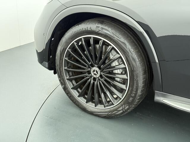 Mercedes-Benz GLC-KLASSE 400e 4Matic AMG // Trekhaak // Luchtvering // Meesturende Achteras // Panoramadak // Nightpakket // 360 Camera // Digital Light