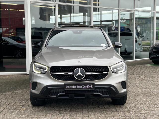 Mercedes-Benz GLC-KLASSE Coupé 300e 4MATIC Schuifdak | Trekhaak | Distronic+