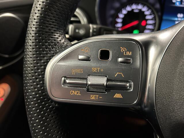 Mercedes-Benz GLC-KLASSE 300e 4Matic // Distronic // Headup // Rij Assistentiepakket // 360 Camera // Memory Stoelen // Elek. Achterklep // 20 inch AMG Velgen