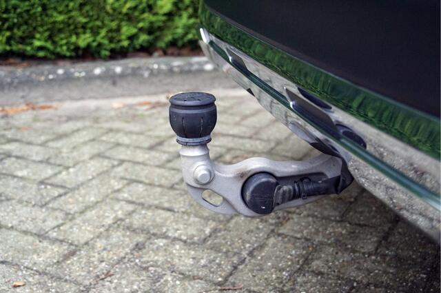 Mercedes-Benz GLC-KLASSE GLC 300 e 4M AMG Line | Achterasbesturing Luchtvering Burmester Trekhaak Memory Distronic