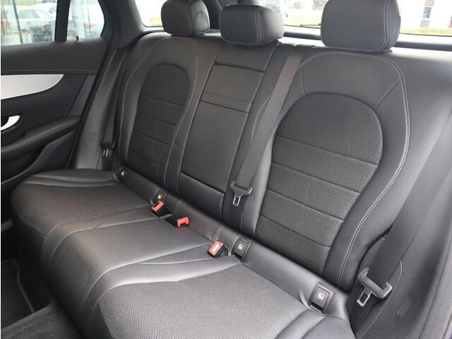 Mercedes-Benz GLC-KLASSE 300e 4MATIC Advantage | Panoramadak | LED | 360 camera | Automaat