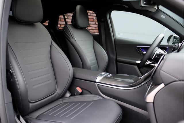 Mercedes-Benz GLC-KLASSE Coupé 300e 4MATIC Premium AMG Line | Distronic+ | Burmester | Memory | Trekhaak | Panoramadak | Surround Camera | Keyless Go | Digital Light | Rijassistentiepakket+ |
