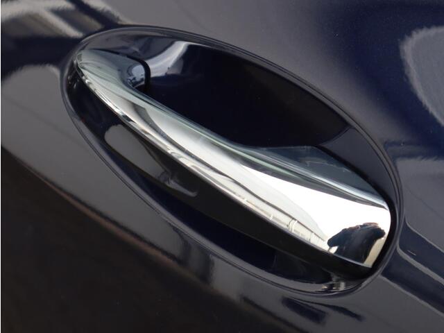 Mercedes-Benz GLC-KLASSE 300e 4MATIC Premium | Memory Seats | Navigatie | Camera | LED | Multispaak | Automaat