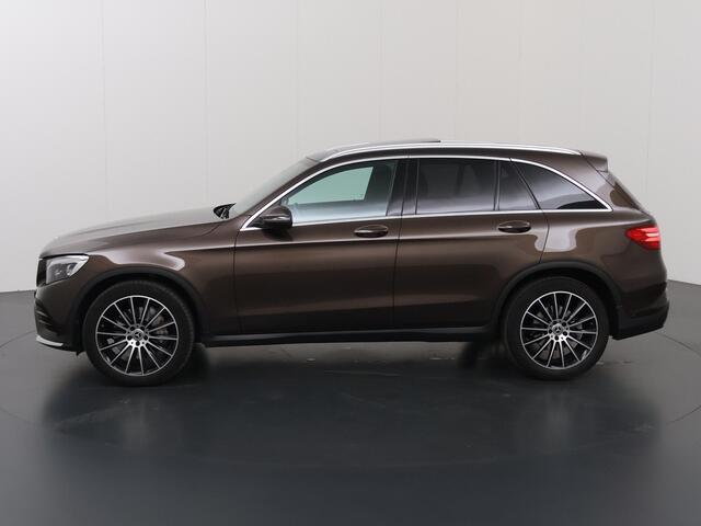 Mercedes-Benz GLC-KLASSE 250 4MATIC Premium | AMG | Panoramadak | Trekhaak | Getint glas | Stoelverwarming | Achteruitrijcamera |