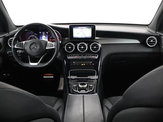 Mercedes-Benz GLC-KLASSE 250 4MATIC Premium | AMG | Panoramadak | Trekhaak | Getint glas | Stoelverwarming | Achteruitrijcamera |