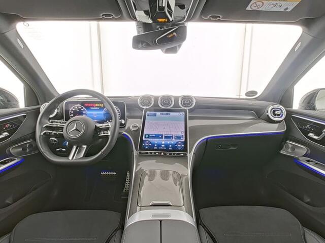 Mercedes-Benz GLC-KLASSE 300 e 4MATIC AMG Plug-In Hybride AMG Line Premium Plus | Night Pakket | Alarm Klasse 3 | trekhaak | Panorama Schuif-Kanteldak | 20 Inch AMG Velgen | Distronic. Inclusief 24 maanden MB Certified garantie voor Europa.