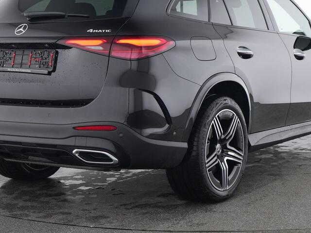 Mercedes-Benz GLC-KLASSE 300 e 4MATIC AMG Plug-In Hybride AMG Line Premium Plus | Night Pakket | Alarm Klasse 3 | trekhaak | Panorama Schuif-Kanteldak | 20 Inch AMG Velgen | Distronic. Inclusief 24 maanden MB Certified garantie voor Europa.