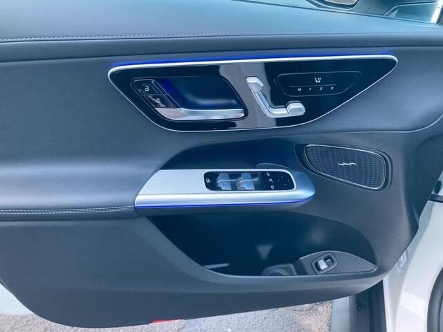 Mercedes-Benz GLC-KLASSE 300de 4MATIC AMG Line Plug-in Hybrid Distronic Night Pakket Trekhaak LED Stuurverwarming Stoelverwarming