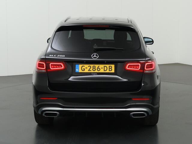 Mercedes-Benz GLC-KLASSE 200 Premium | Stoelverwarming | AMG styling | Dode hoek assistent |