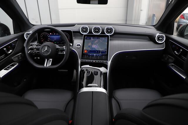 Mercedes-Benz GLC-KLASSE 400e AMG 4-Matic | 381PK | Pano | Head-up | Massage | Sfeerverlichting | Burmester | Acc | Stoelkoeling | Stuurwielverw. | Trekhaak | 2024.