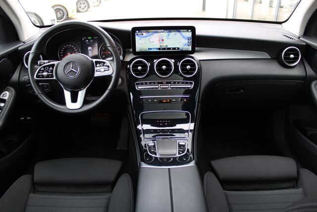 Mercedes-Benz GLC-KLASSE 300e 4MATIC Advantage PANORAMADAK TREKHAAK 19''