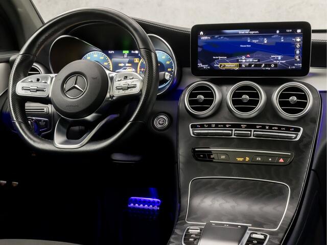 Mercedes-Benz GLC-KLASSE Coupé 300e 4MATIC AMG Sport 320Pk Automaat (SCHUIFDAK, VIRTUAL COCKPIT, SFEERVERLICHTING, LEDER/ALCANTARA, 360 CAMERA, GROOT NAVI, STOELVERWARMING, NIEUWSTAAT)