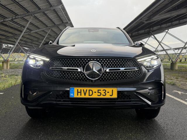 Mercedes-Benz GLC-KLASSE 400e 4MATIC AMG Line | Night | Panoramadak | Trekhaak | Memory stoelen | Digital light | Sfeerverlichting |