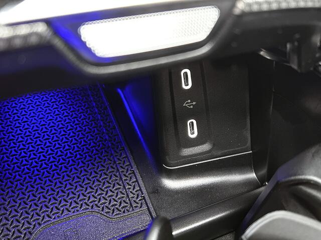 Mercedes-Benz GLC-KLASSE 300e 4MATIC Sport Edition | Premium pakket | Winter pakket | Nightpakket | Rijassistentiepakket Plus | Trekhaak | Digital Light | Smartphone integratie | Panoramaschuifdak | 360° camera |