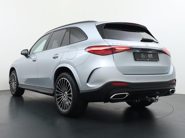 Mercedes-Benz GLC-KLASSE 300e 4MATIC Sport Edition | Panorama - Schuifdak | Trekhaak Wegklapbaar | Digital Light | Niveauregeling | 360° Camera | Memorystoelen | Apple Carplay & Android Auto